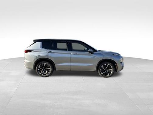 Platinum 2025 Mitsubishi Outlander PHEV SEL
