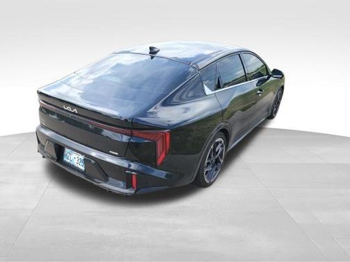 Aurora Black Pearl 2025 Kia K4 GT-Line