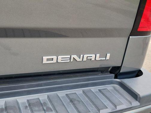 2017 GMC Sierra 2500 Denali
