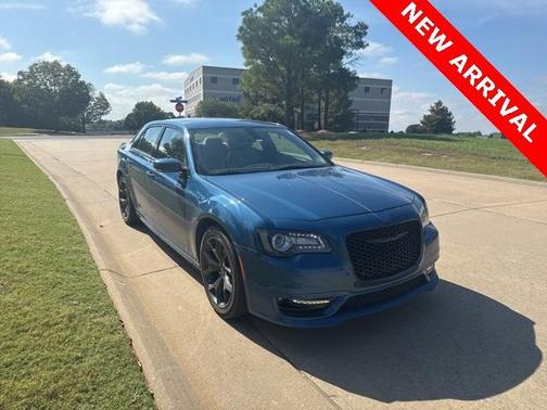2022 Chrysler 300 Touring L