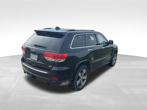Brilliant Black Crystal Pearlcoat 2014 Jeep Grand Cherokee Overland