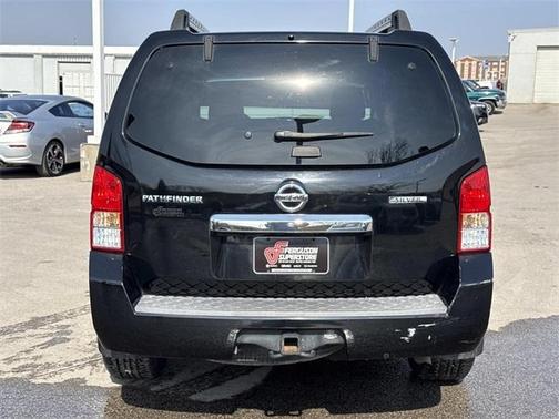 2011 Nissan Pathfinder Silver