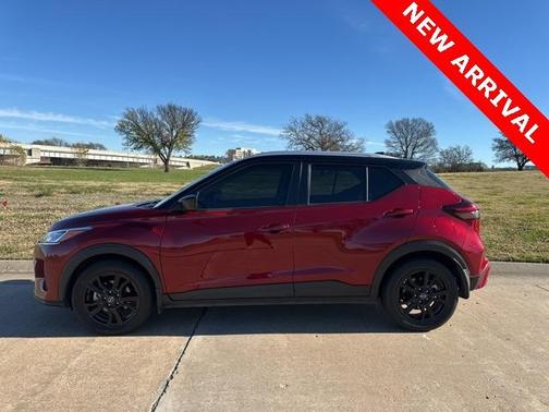 2022 Nissan Kicks SV