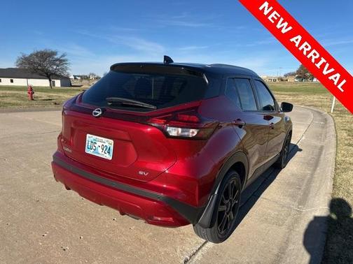 2022 Nissan Kicks SV