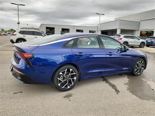 2025 Kia K5 EX