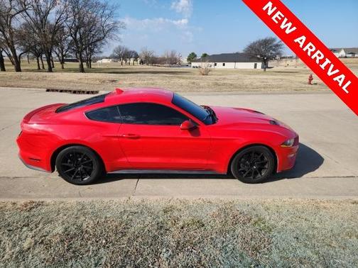 2022 Ford Mustang EcoBoost Premium