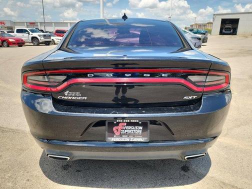 2016 Dodge Charger SXT