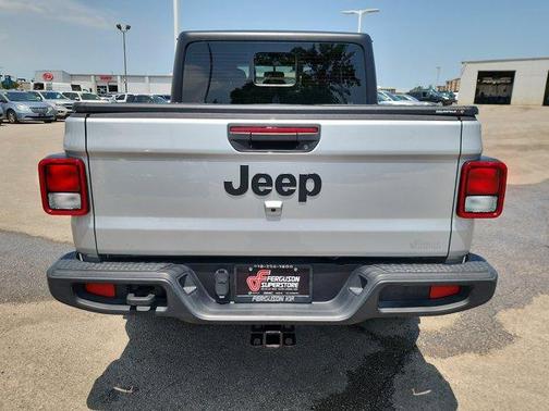 2023 Jeep Gladiator Sport