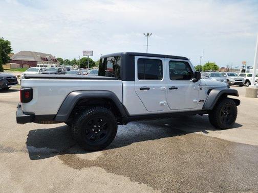 2023 Jeep Gladiator Sport