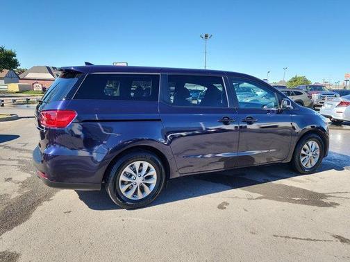 2021 Kia Sedona LX