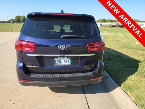 2021 Kia Sedona LX