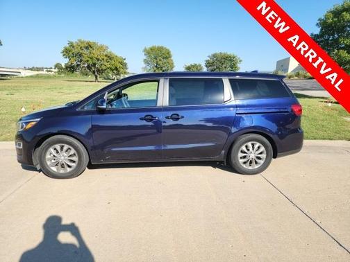 2021 Kia Sedona LX