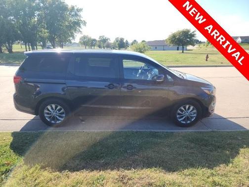 2021 Kia Sedona LX