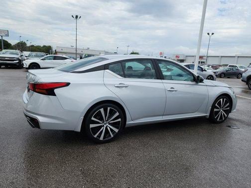 2021 Nissan Altima 2.5 SR