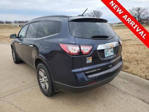 2017 Chevrolet Traverse 2LT
