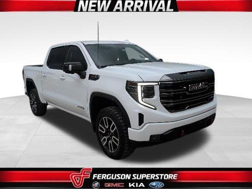 Summit White 2023 GMC Sierra 1500 AT4