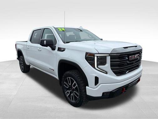 Summit White 2023 GMC Sierra 1500 AT4
