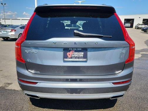 2017 Volvo XC90 T5 Momentum