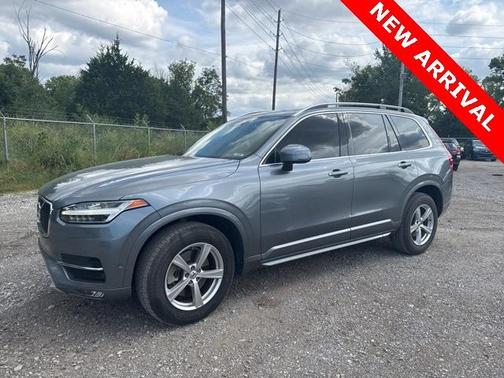 2017 Volvo XC90 T5 Momentum