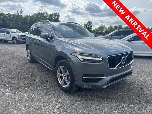 2017 Volvo XC90 T5 Momentum