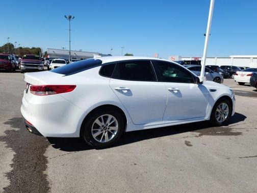 2018 Kia Optima LX