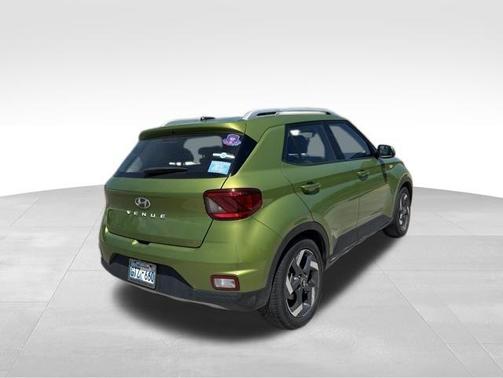 Apple Green 2023 Hyundai VENUE SEL