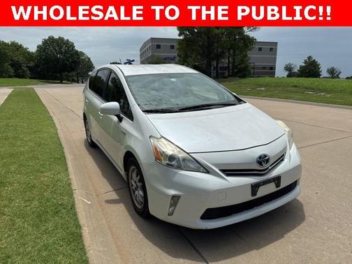 2012 Toyota Prius v Two