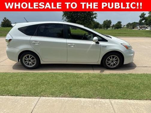 2012 Toyota Prius v Two
