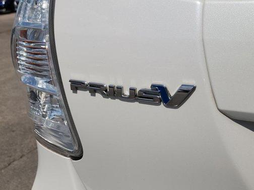 2012 Toyota Prius v Two