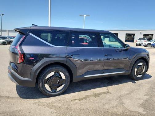 2026 Kia EV9 Light Long Range