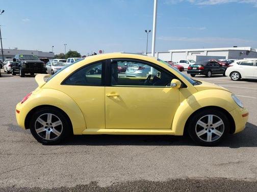 2006 Volkswagen New Beetle 2.5