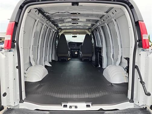 2025 GMC Savana 3500 Work Van