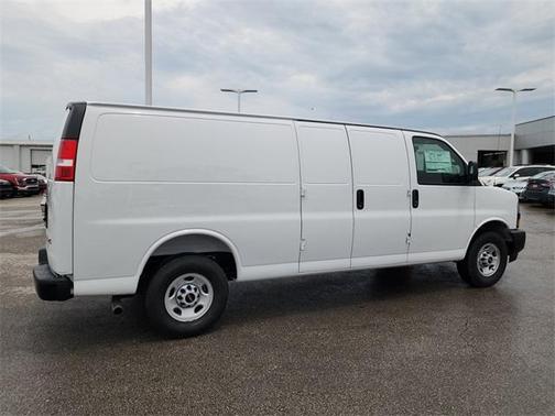 2025 GMC Savana 3500 Work Van