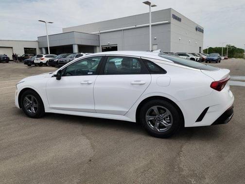 2023 Kia K5 LXS