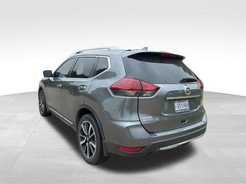 Gun Metallic 2019 Nissan Rogue SL