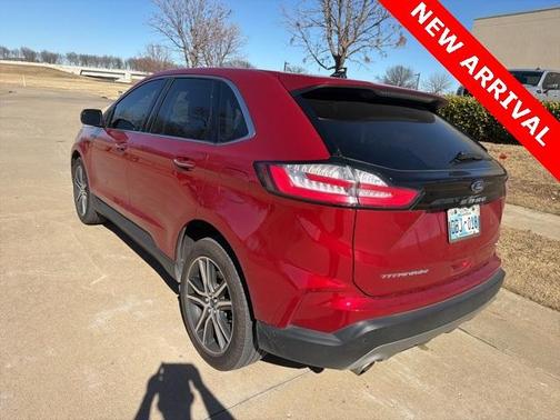 2022 Ford Edge Titanium