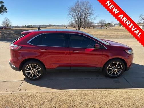 2022 Ford Edge Titanium