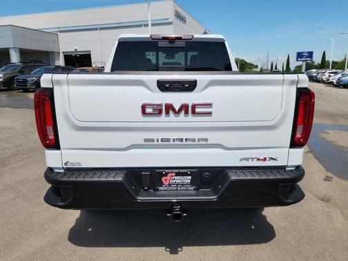2025 GMC Sierra 1500 AT4X