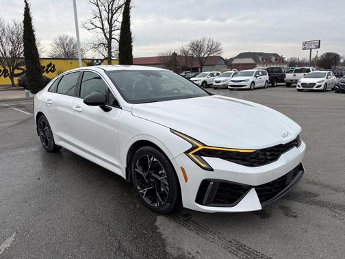 Snow White Pearl 2026 Kia K5 GT-Line
