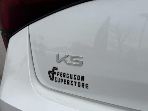 Snow White Pearl 2026 Kia K5 GT-Line