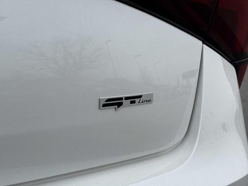 Snow White Pearl 2026 Kia K5 GT-Line