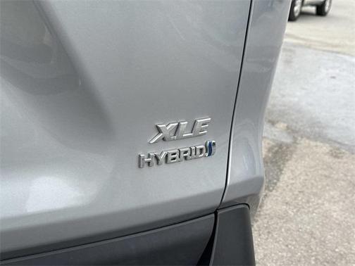 2021 Toyota RAV4 Hybrid XLE Premium