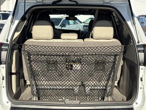 2020 Toyota Sienna XLE Premium