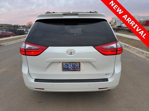2020 Toyota Sienna XLE Premium