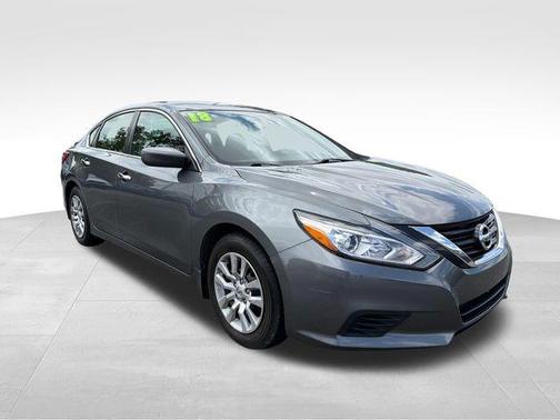 Gun Metallic 2018 Nissan Altima 2.5 S