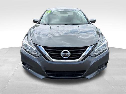 Gun Metallic 2018 Nissan Altima 2.5 S