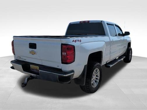 Summit White 2018 Chevrolet Silverado 1500 LT