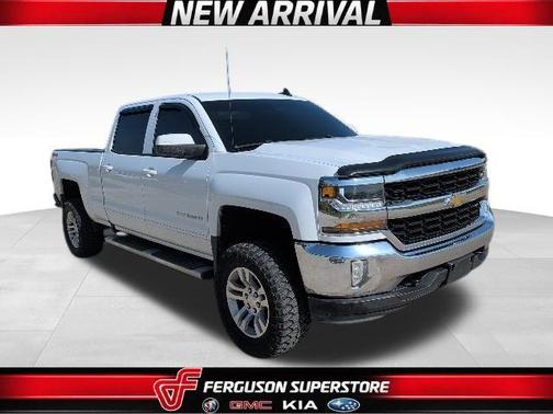 Summit White 2018 Chevrolet Silverado 1500 LT