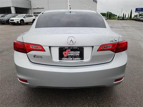 2013 Acura ILX 2.0L w/Premium Package