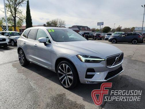 2023 Volvo XC60 B5 Ultimate Bright Theme